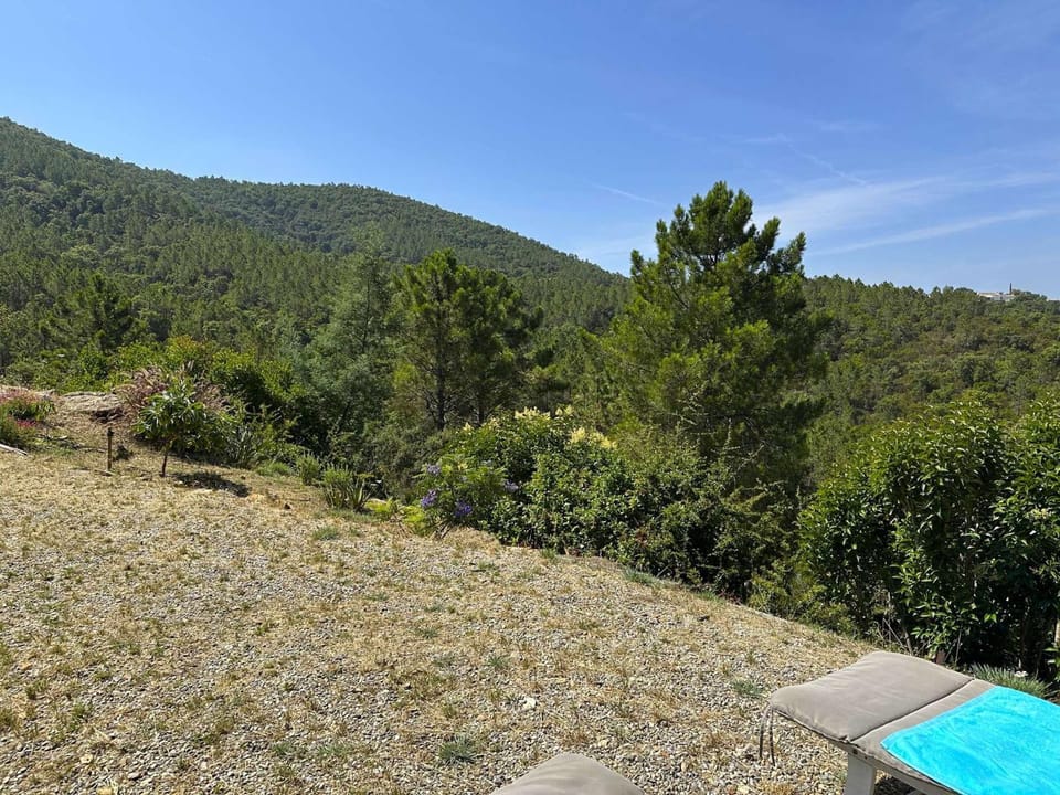 Mazet OLBIA climatisé pour 4 personnes, avec piscine collective à La Londe-Les-Maures Villa in La Londe-les-Maures