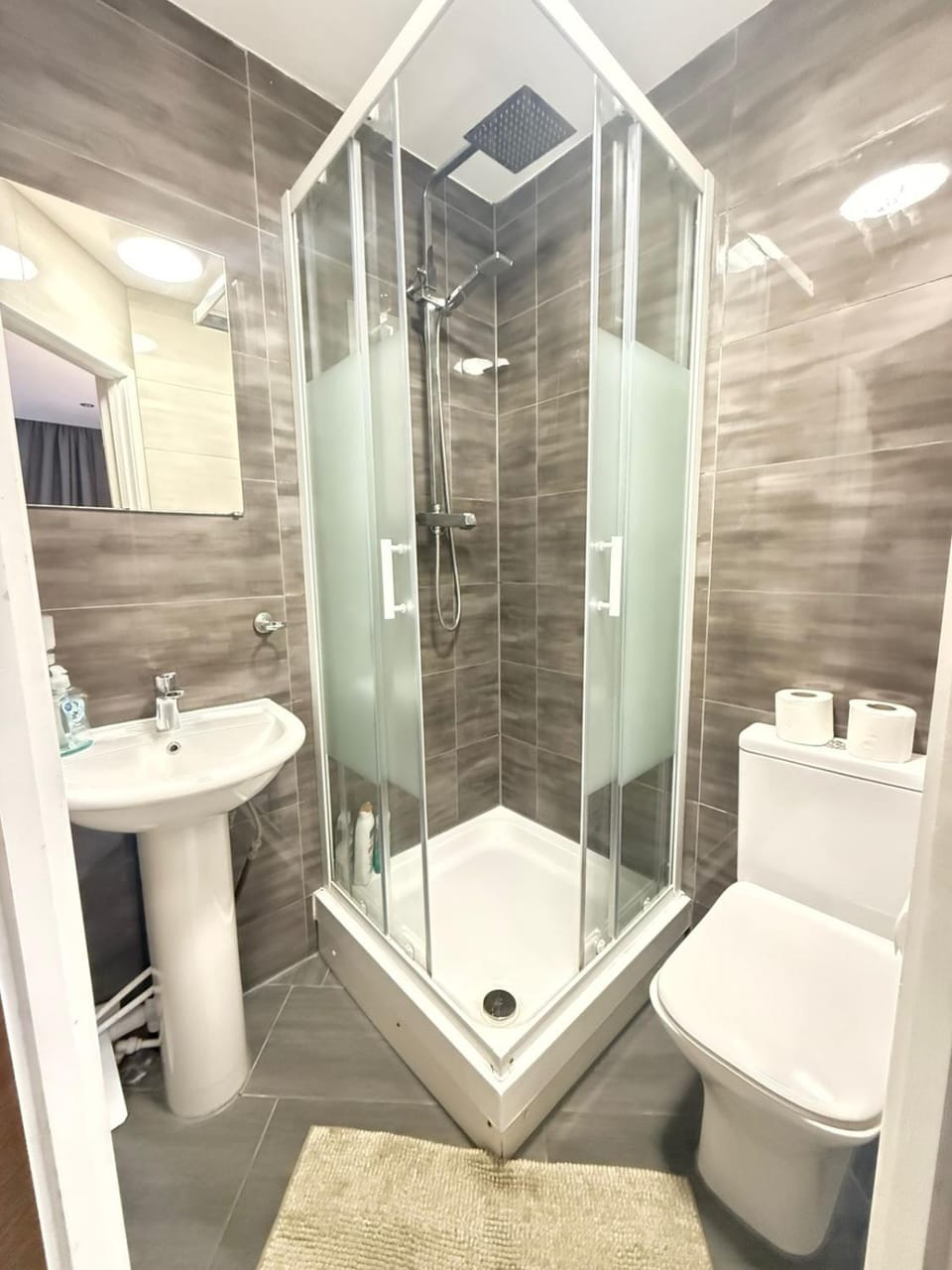 Shower, Toilet, Bathroom