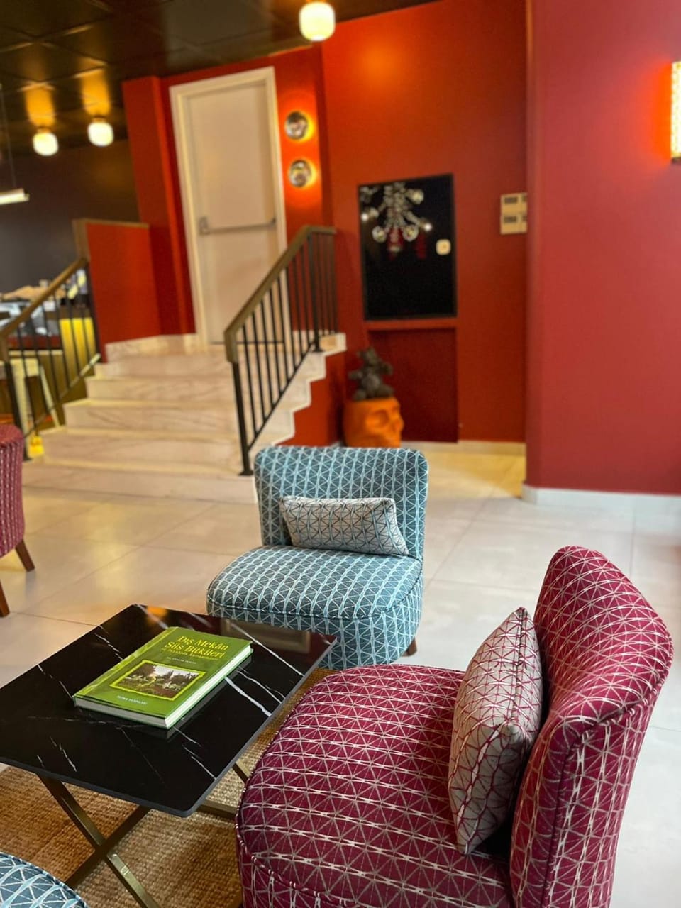Restaurant/places to eat, TV and multimedia, Seating area