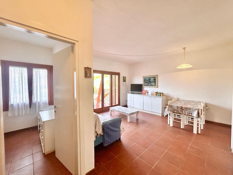 TV and multimedia, Living room, Dining area
