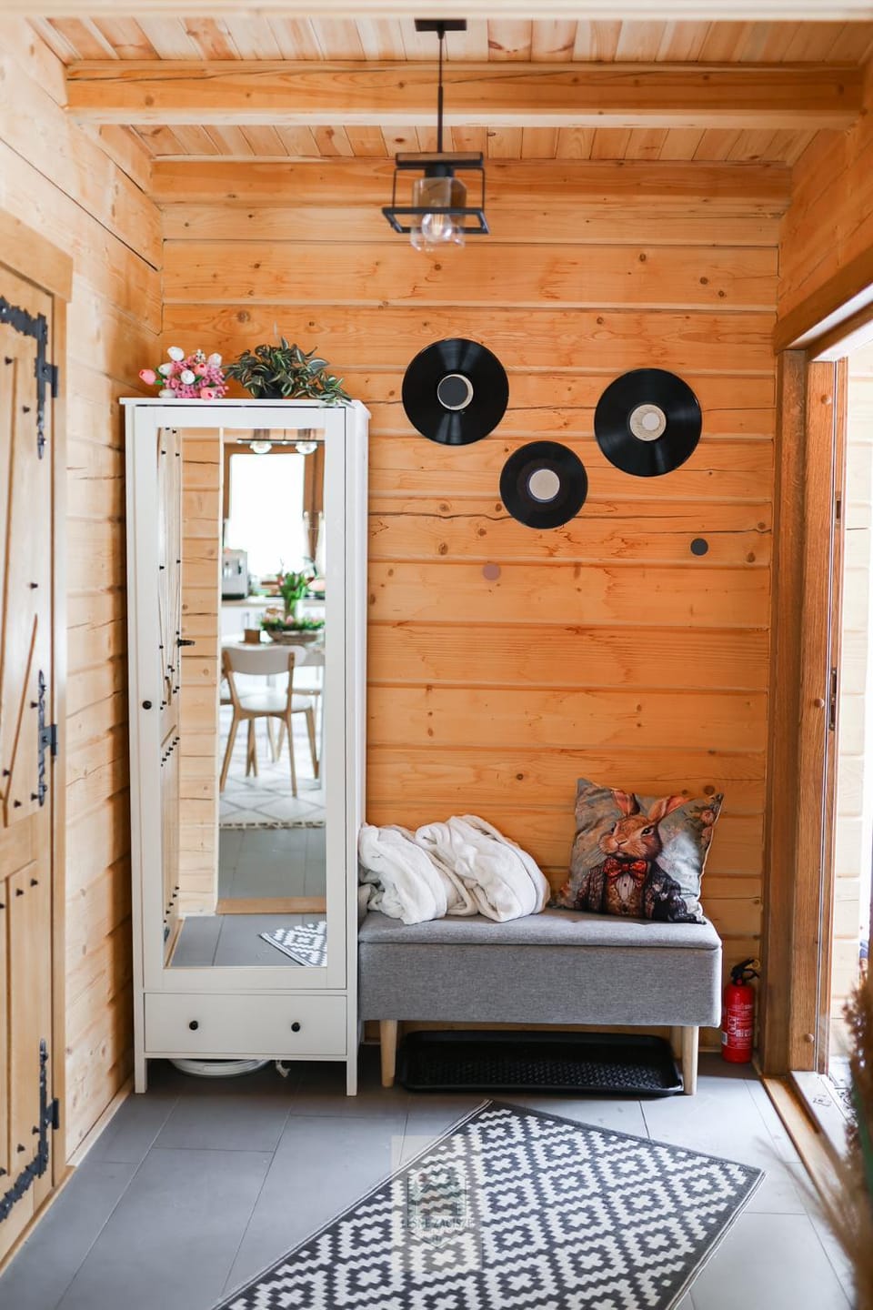 Photo of the whole room, wardrobe