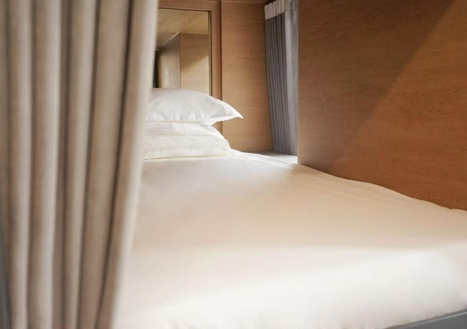 L YOUNG Inn Capsule Hotel Myeongdong Capsule hotel in Seoul