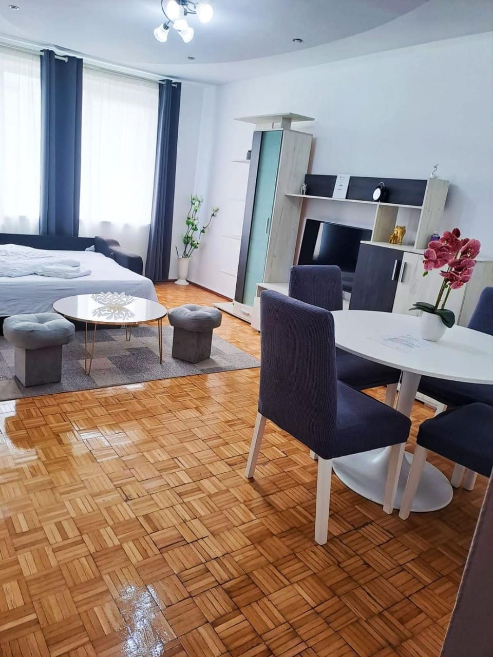 Living room, Dining area