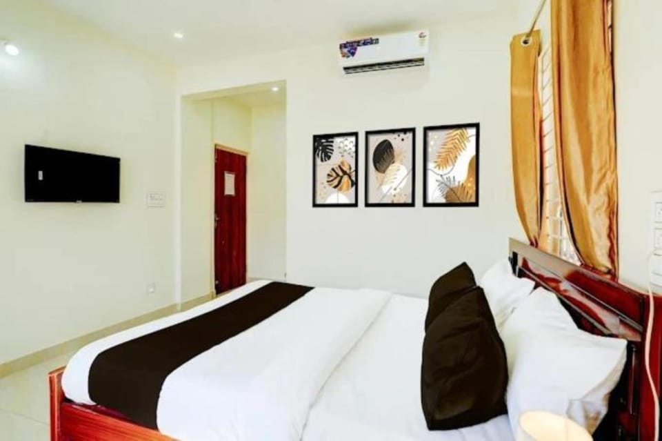 Bed, TV and multimedia, Photo of the whole room, Bedroom, air conditioner
