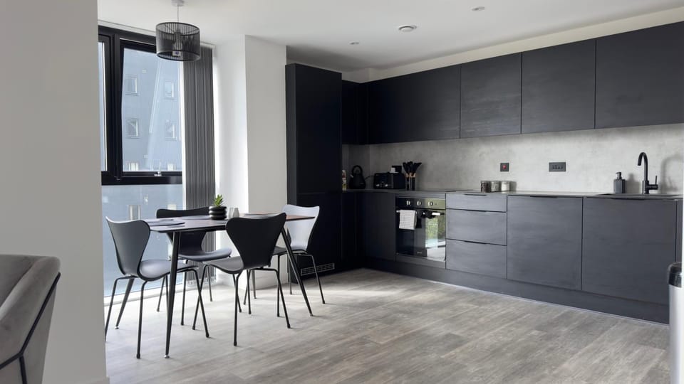 Dining area, kitchen