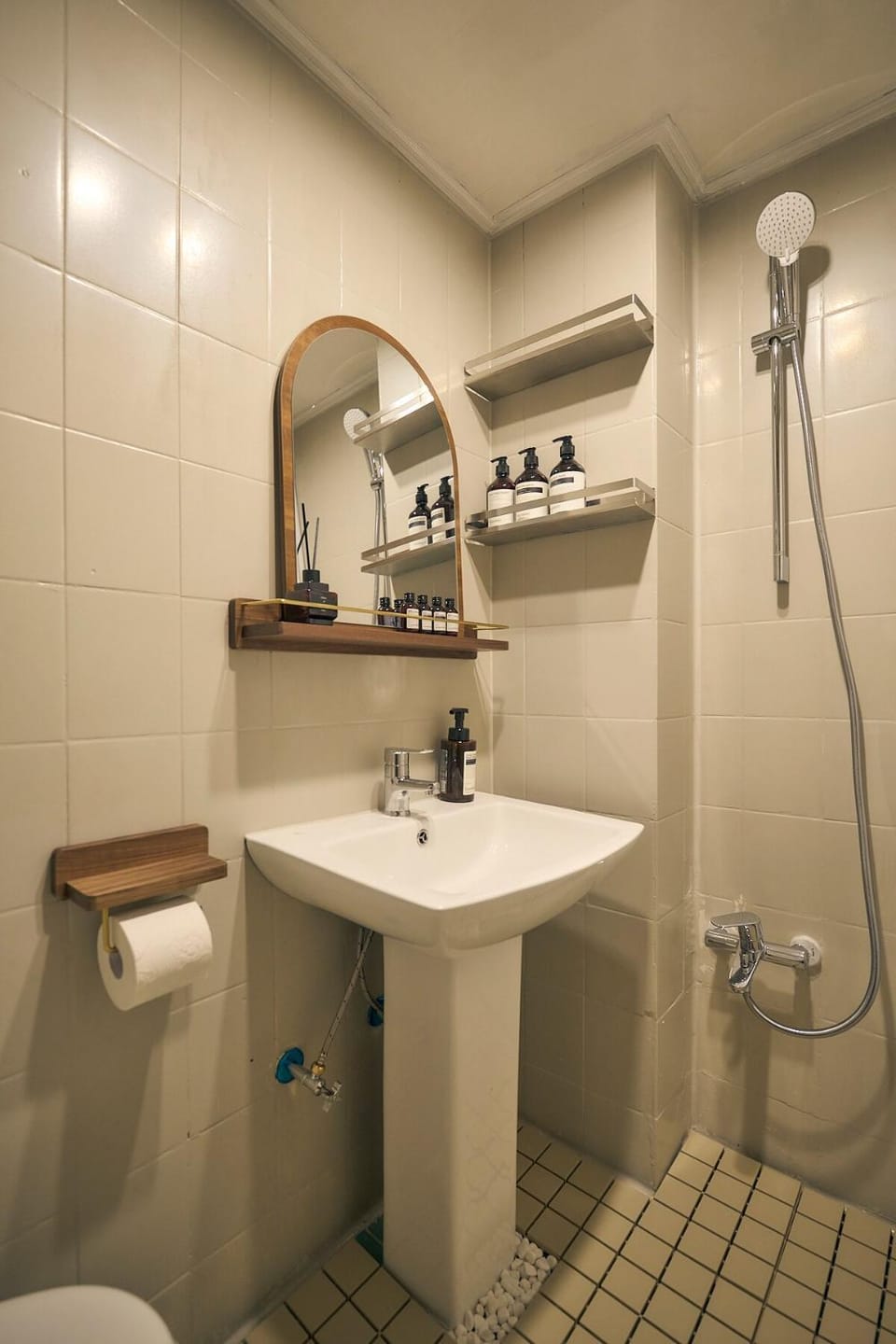 Toilet, Bathroom, towels