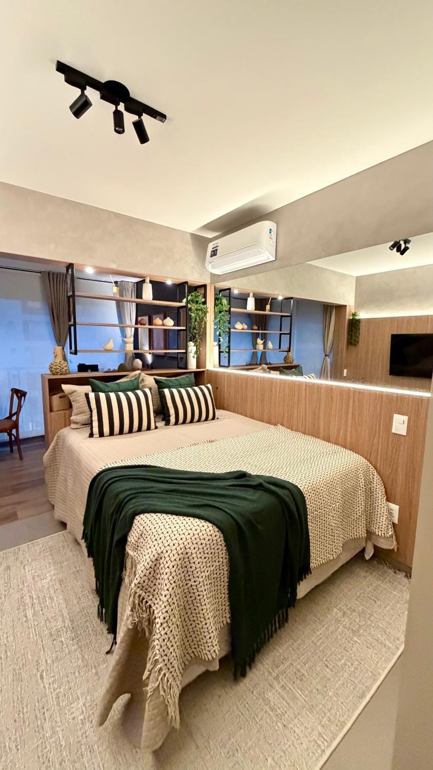 Bed, Photo of the whole room, Bedroom, air conditioner