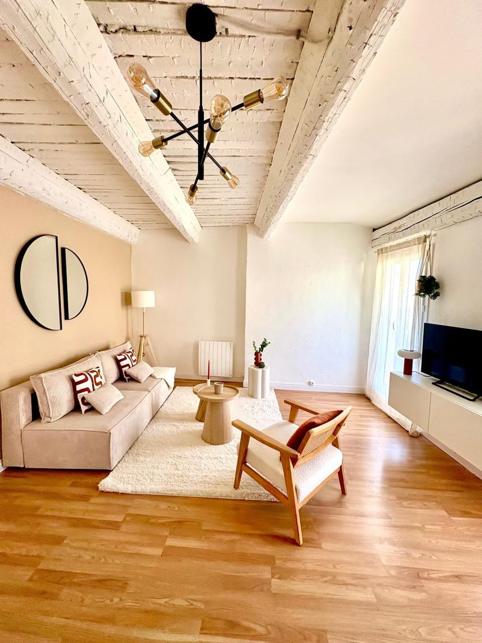 TV and multimedia, Living room, Seating area