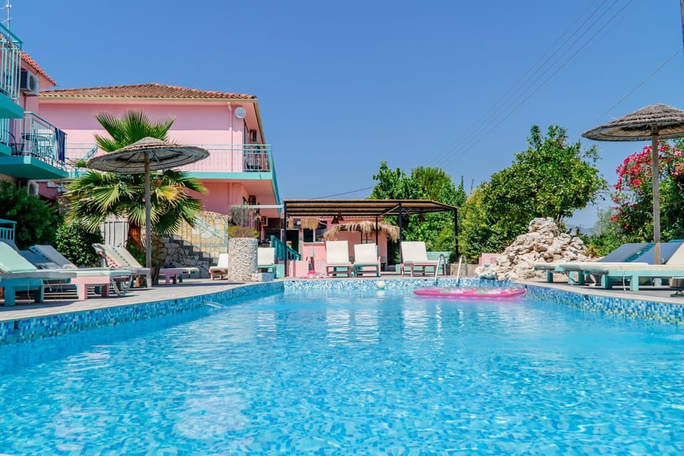 Swimming pool, Swimming pool