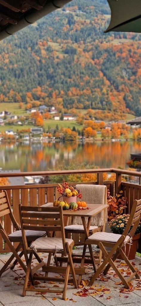 Boutique73 Sunrise Active Autumn Getaway Fish Bike Hike Apartment in Carinthia, Austria