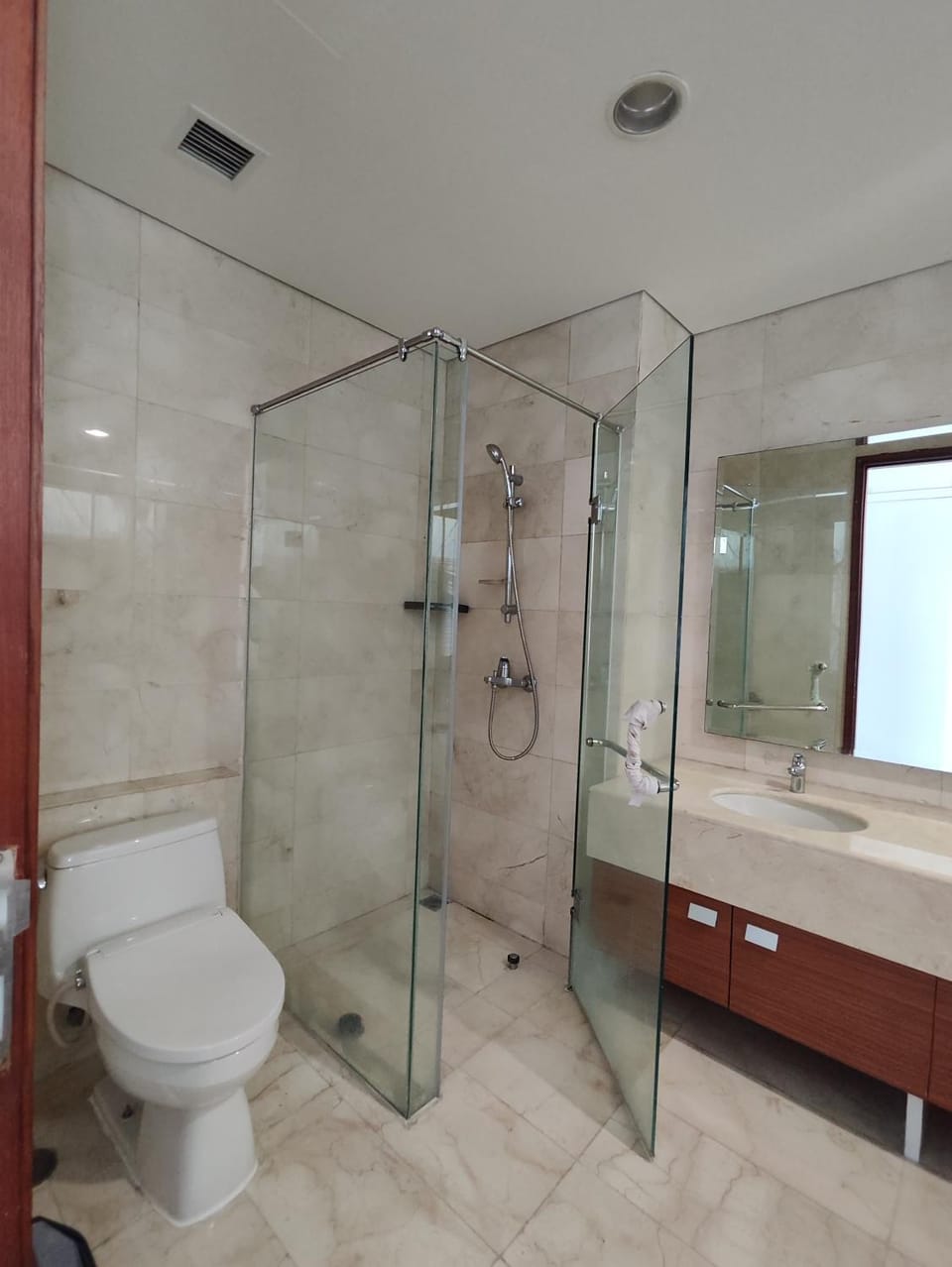 Shower, Toilet, bidet