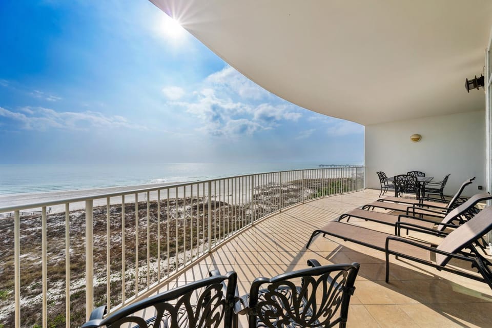 View (from property/room), Balcony/Terrace, Beach
