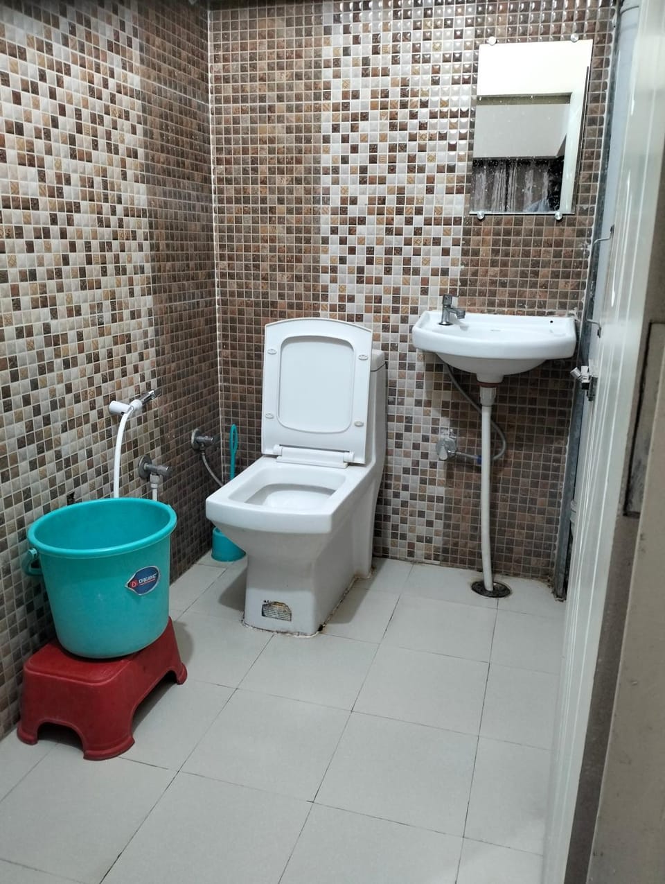 GK Niwas Homestay Near Ramjhula Bed and Breakfast in Rishikesh