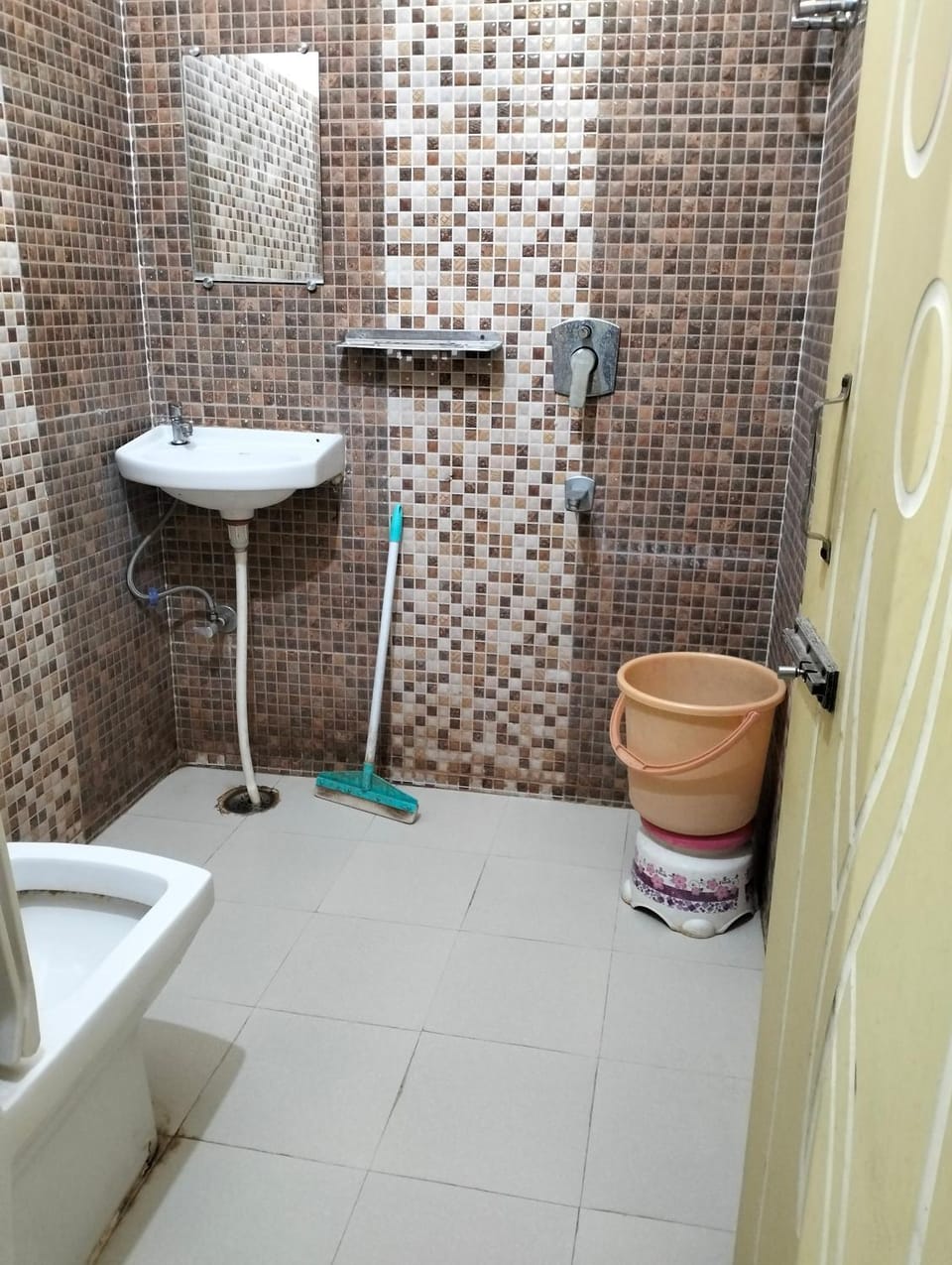 GK Niwas Homestay Near Ramjhula Bed and Breakfast in Rishikesh
