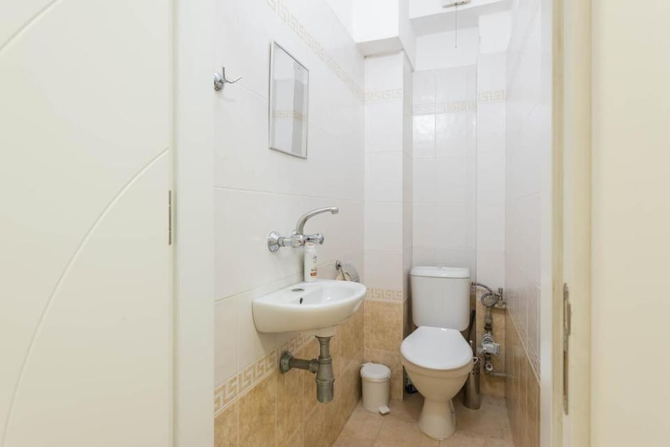 Spacious 1 bedroom apartment near Sevastopol Apartment in Varna