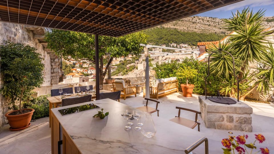 Natural landscape, View (from property/room), Balcony/Terrace, Seating area