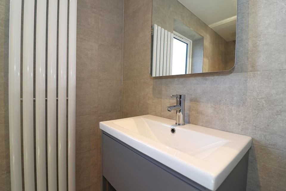 Bathroom, Decorative detail