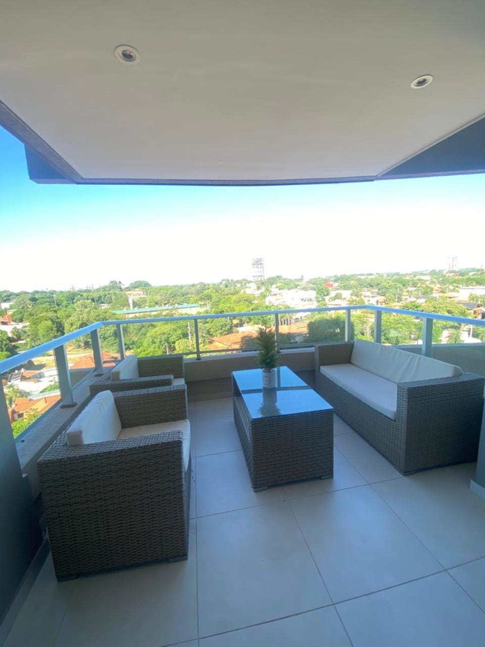 Comfy 2 BR apt in Molas Lopez Avenue Apartment in Asunción