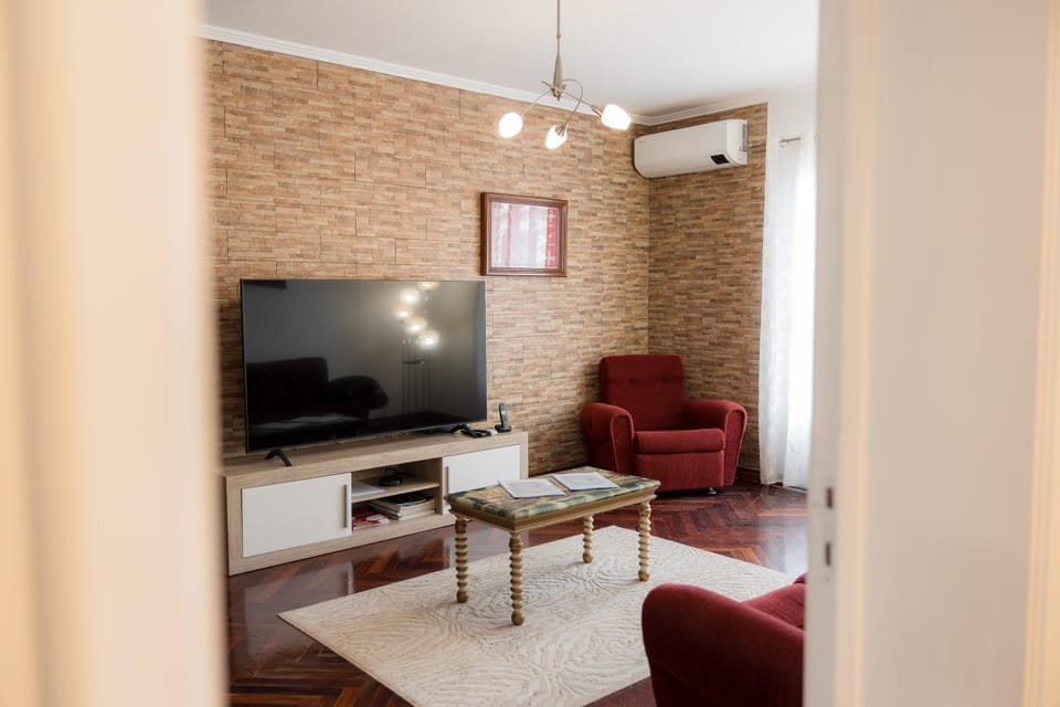 TV and multimedia, Living room, air conditioner