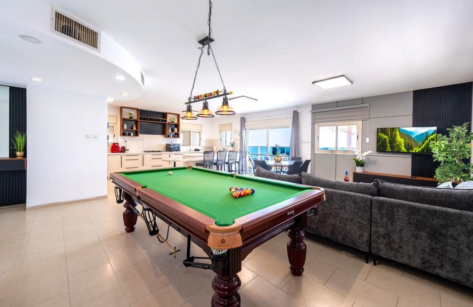 Billiard