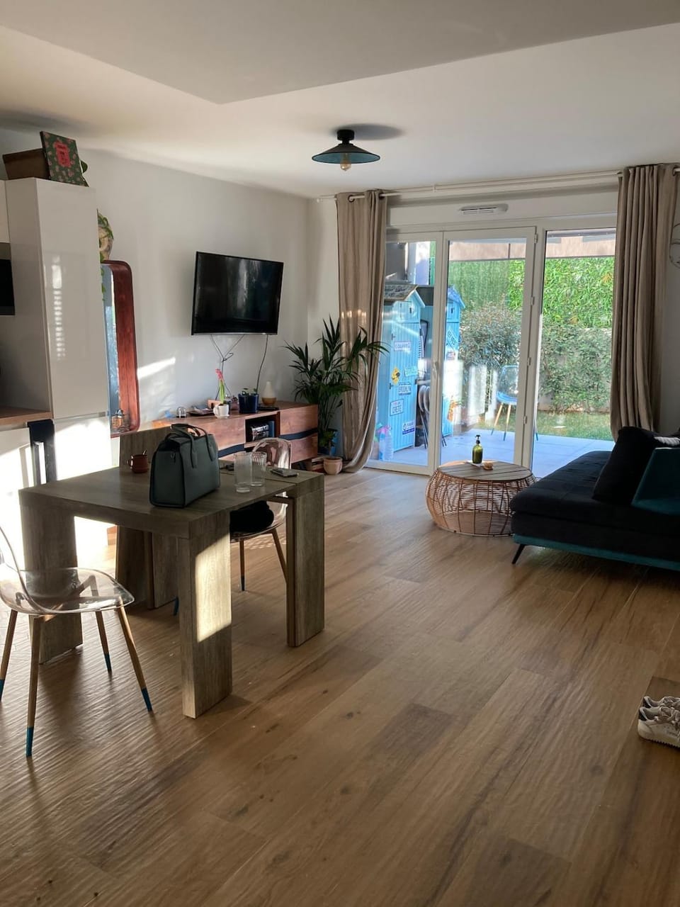 TV and multimedia, Living room, Seating area