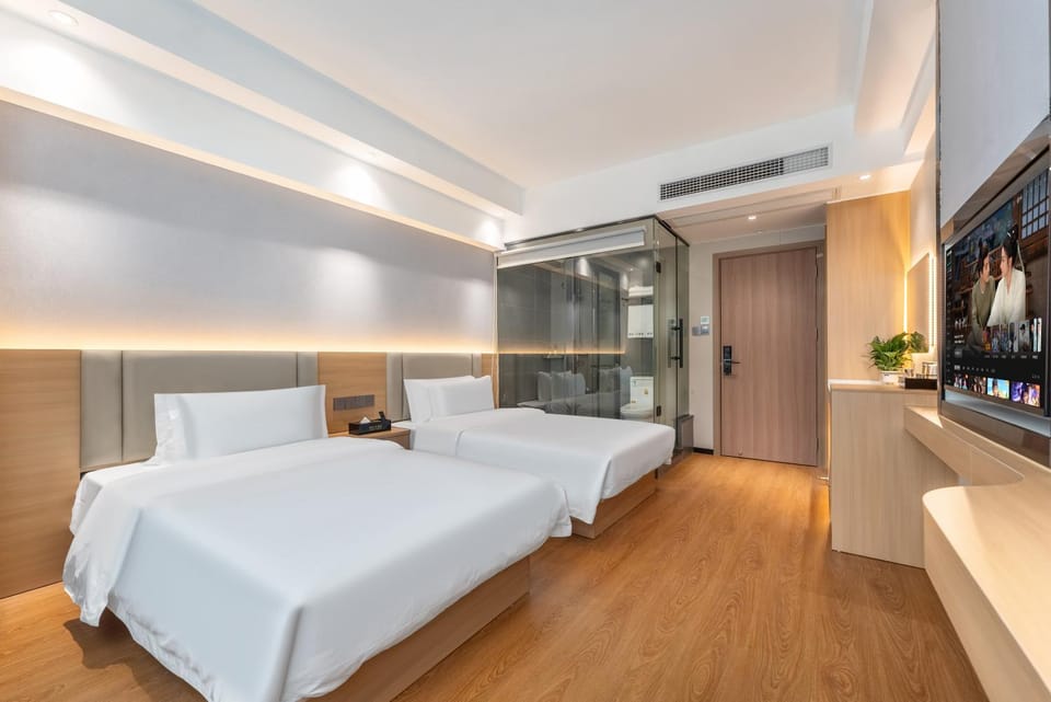 Bed, Photo of the whole room
