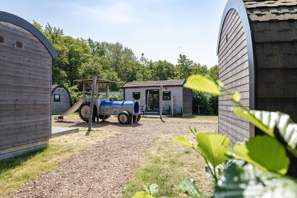 Duinlodge 4P - Camping Duinhoeve - Zeeland | Glamping with the whole family | Maireweg 7 Chalet in Renesse