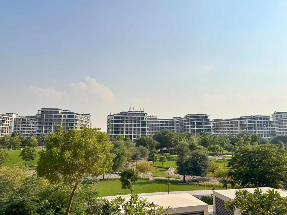 Property building, Nearby landmark, Day, Landmark view