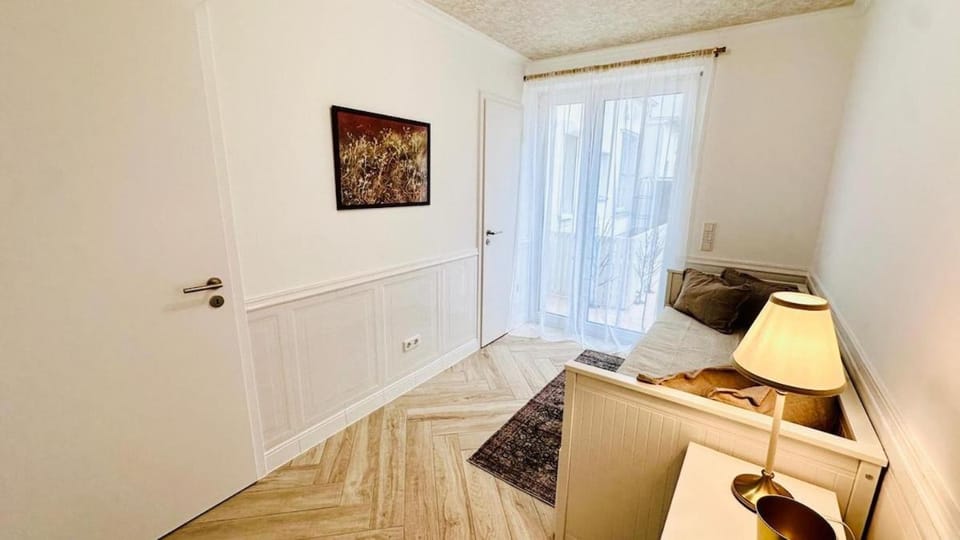 Large apartment with terrace - very central NEW Apartment in Dusseldorf