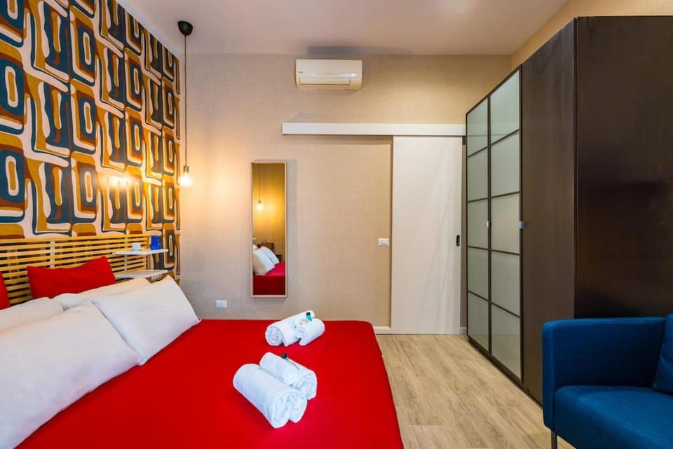 Bed, Photo of the whole room, Bedroom, towels, wardrobe, air conditioner