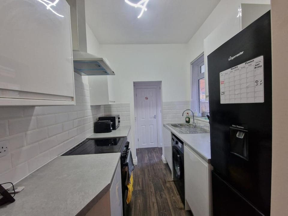 Nice Living Serviced Accommodations 14 House in Coventry