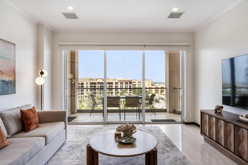 Beach View - Eagle's Nest Luxury 2BR condo - LV508 House in Noord