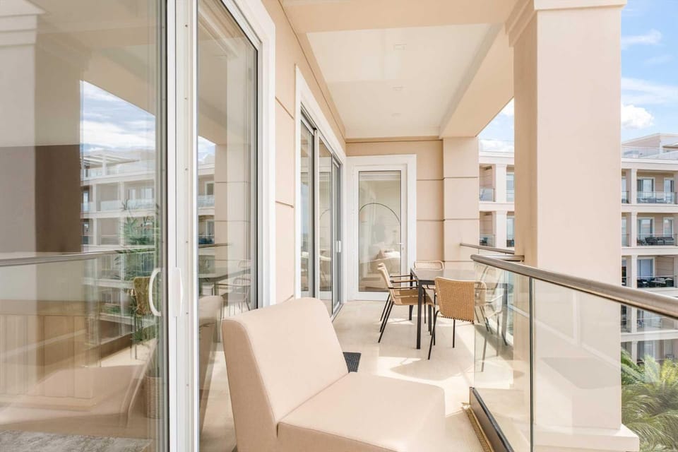 Beach View - Eagle's Nest Luxury 2BR condo - LV508 House in Noord