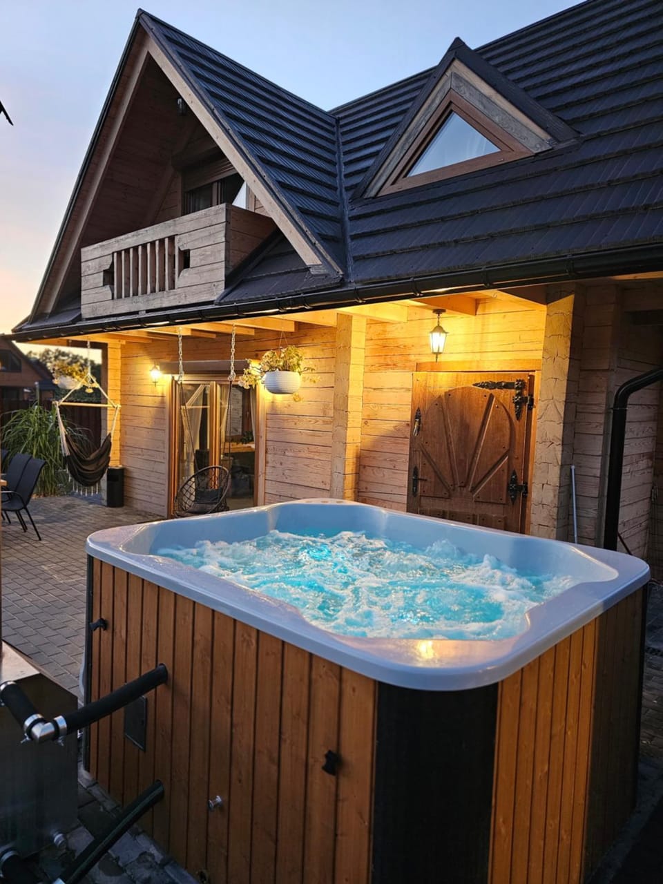 Day, Natural landscape, Hot Tub, Pool view, Swimming pool