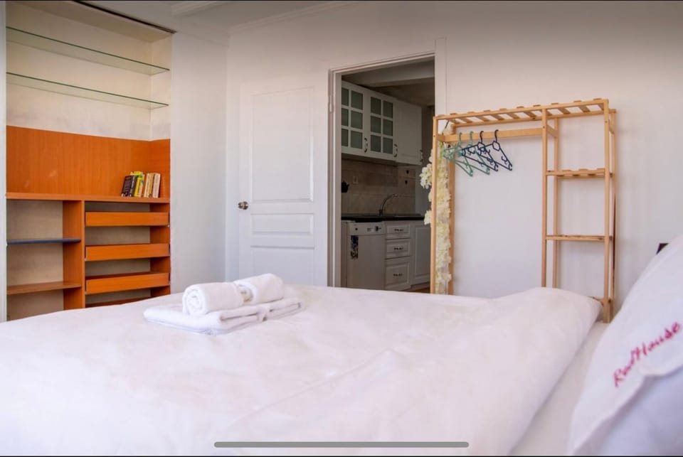 3 katlı ucuz manzaralı ev House in Izmir