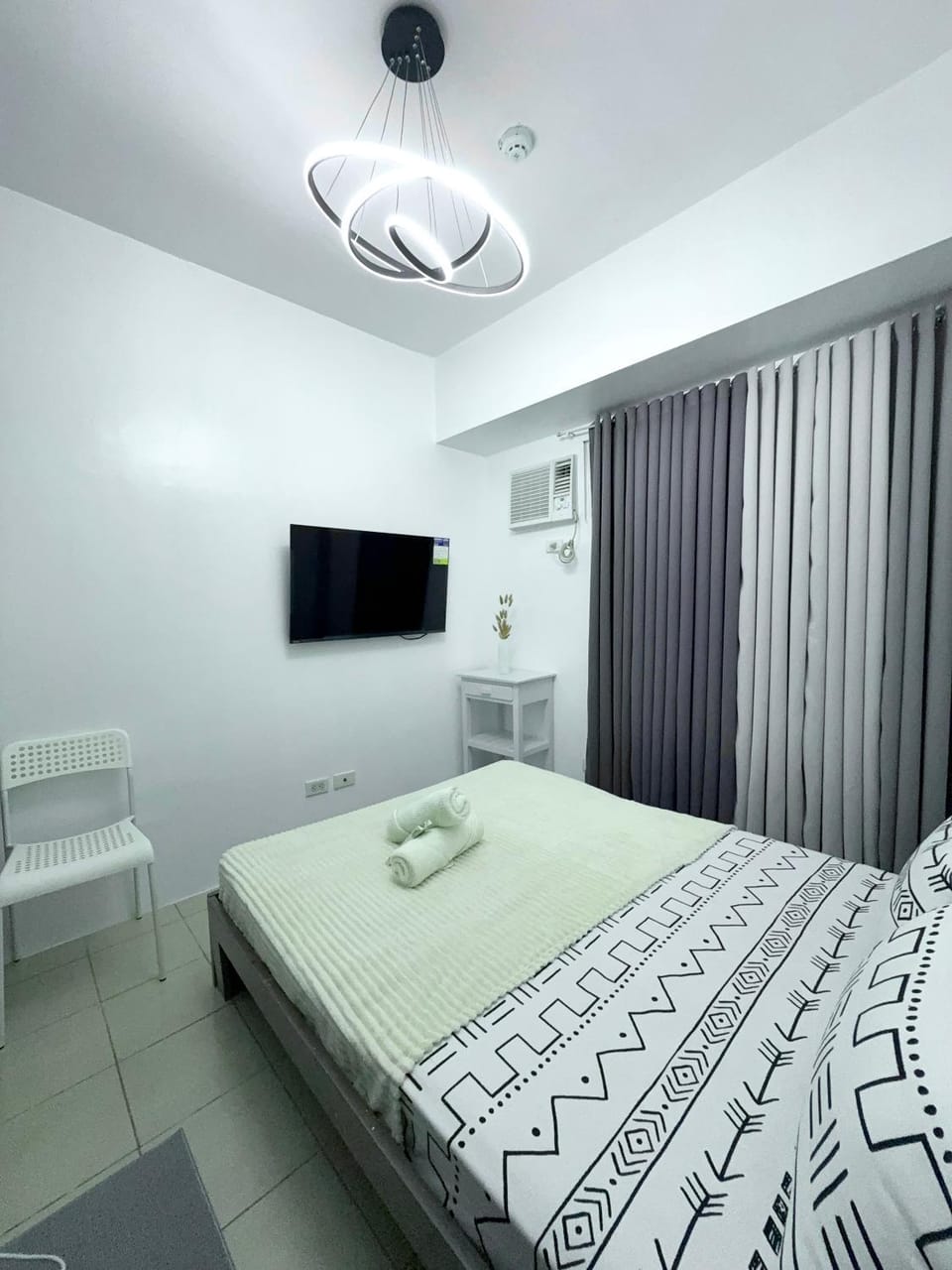 AlRBNB Mandaluyong - by Jam Es Hotel in Mandaluyong