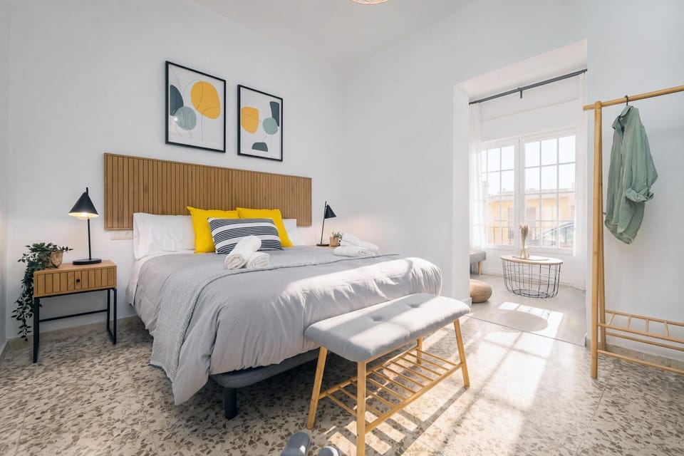 Nordik Rooms Urban - Trinidad "Stavanger" Bed and Breakfast in Malaga