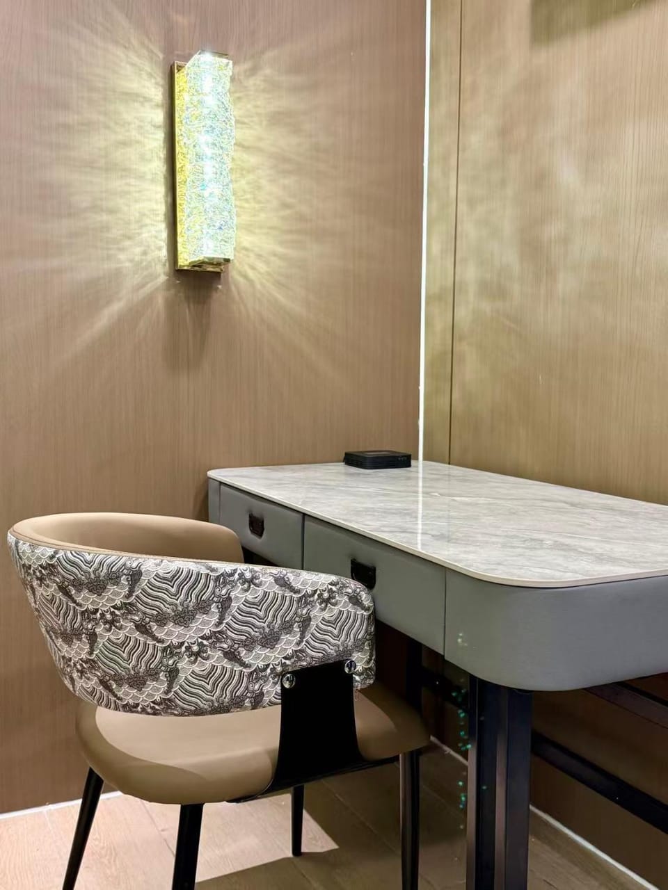 Canal View Luxury Stay, Studio type , Massage Chair, Office Desk Apartment in Makati
