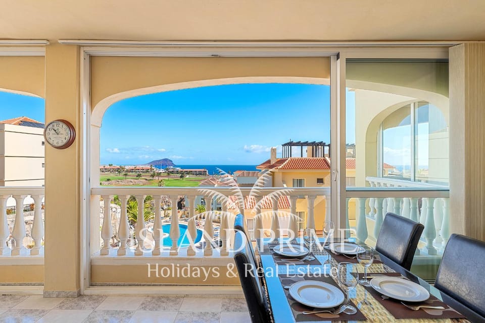 Stunning Golf & Sea Views with Heated Pool OGG106 Apartment in Abona