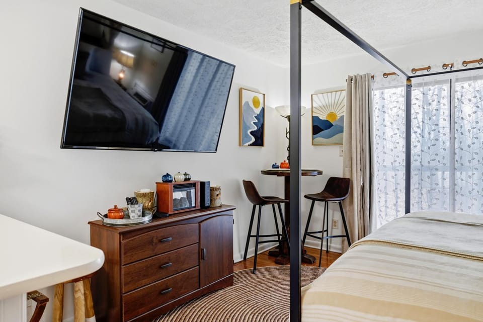 Timbers Studio 34 with Wintergreen Advantage House in Massies Mill