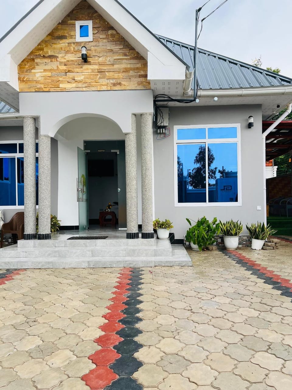 Property building, Facade/entrance
