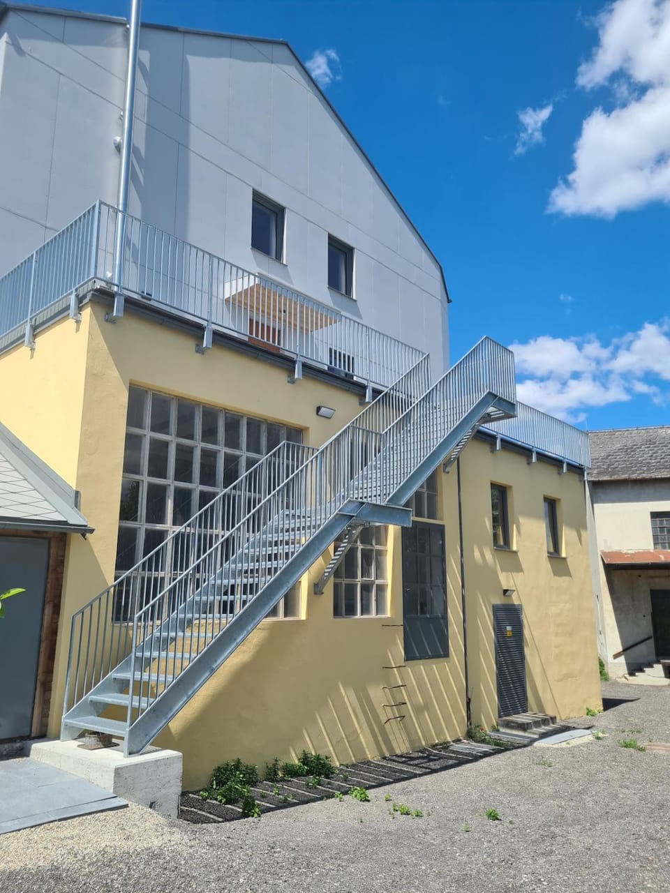 Property building, Day