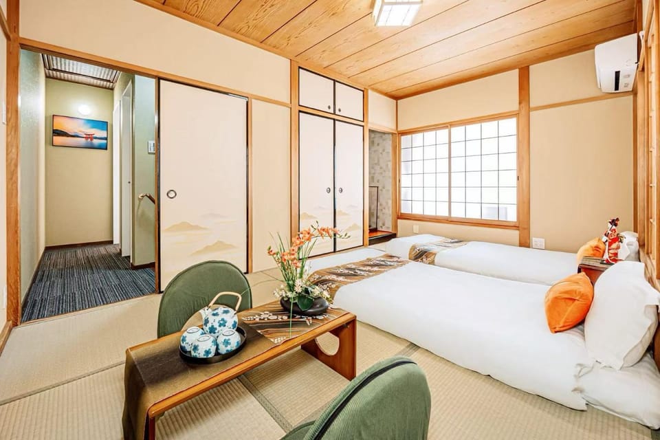 Seating area, Bedroom
