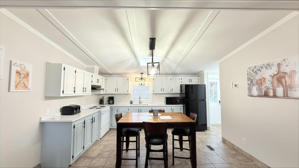 Put-in-Bay Island Club #9 House in South Bass Island