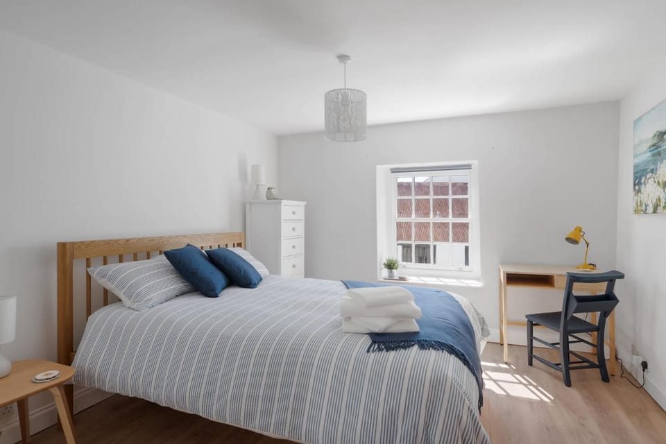 Serene Cottage Nr the Waterfront Topsham House in Teignbridge