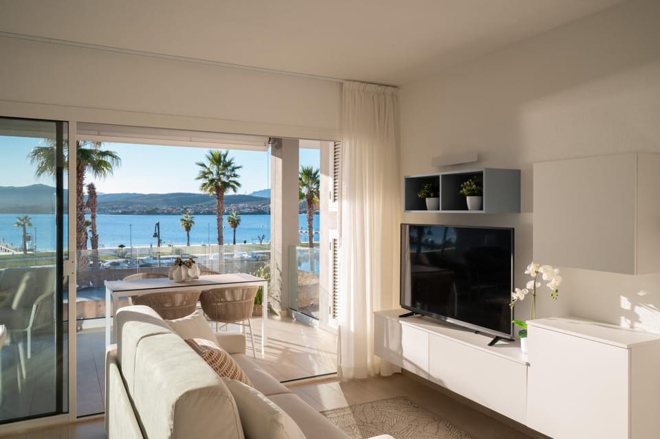 Living room, Sea view