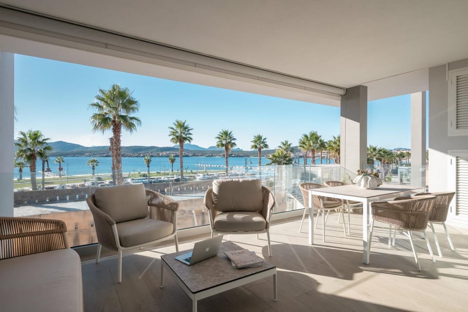 Patio, Balcony/Terrace, Dining area, Sea view