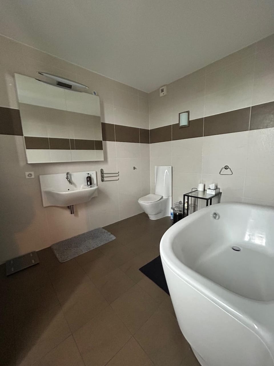 Hot Tub, Bathroom, Bath, towels