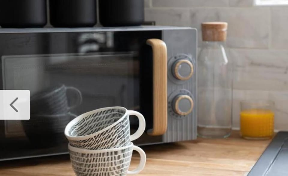 Lux Penthouse Balcony Room in Family home Vacation rental in Basingstoke