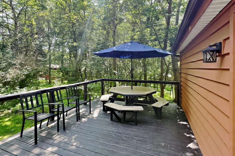 Put-in-Bay Island Club #95 House in South Bass Island